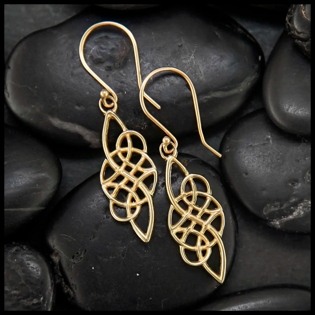 Le Chéile Drop Earrings in Gold