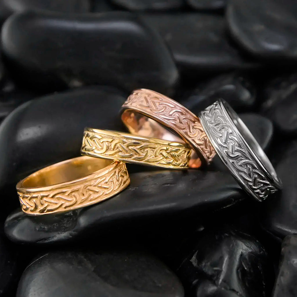 Josephine's Knot Band in Gold