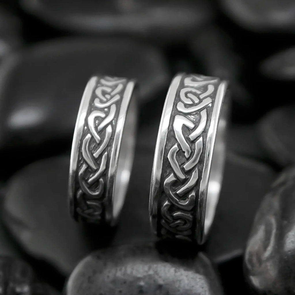 Celtic Heart Knot Band in Silver
