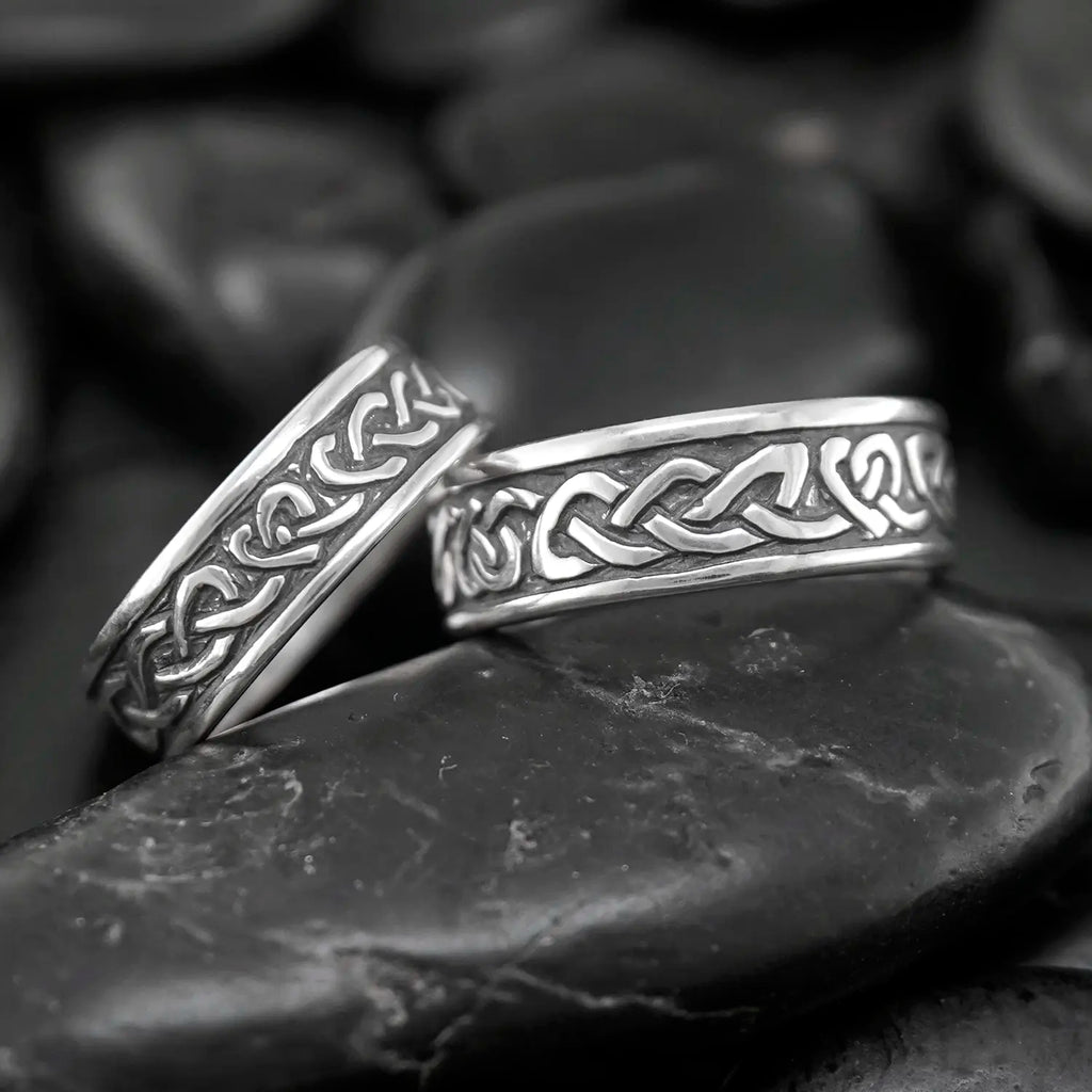 Celtic Heart Knot Band in Silver