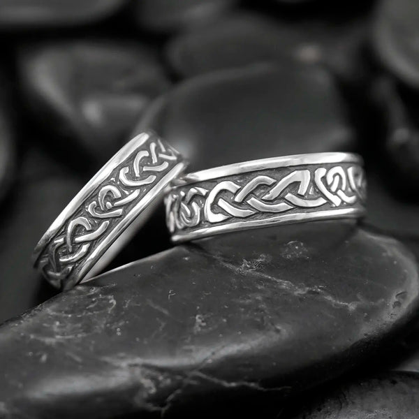 Celtic Heart Knot Band in Silver