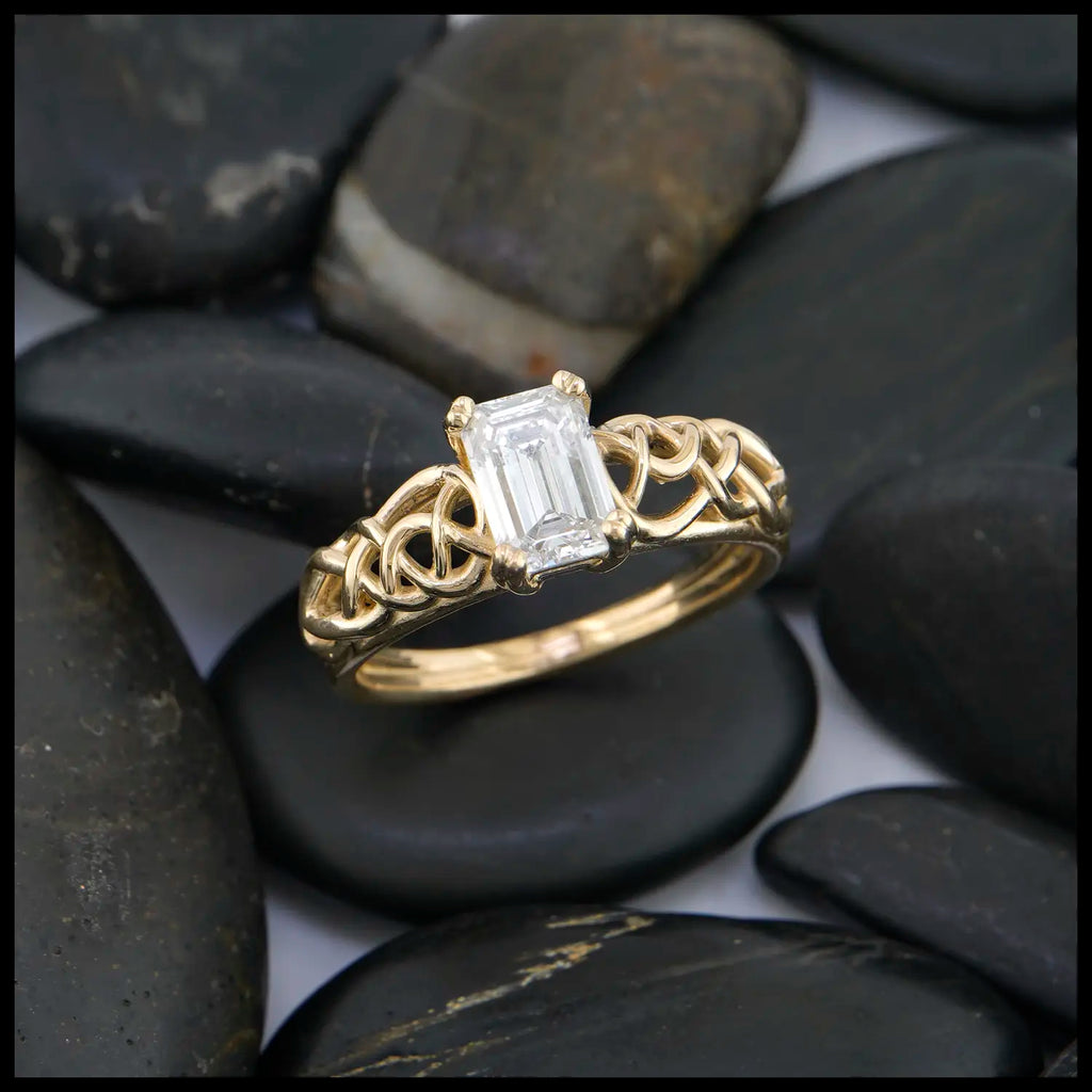 14KYG Aisling Ring Lag Grown Emerald Cut Dia. 1.23ct