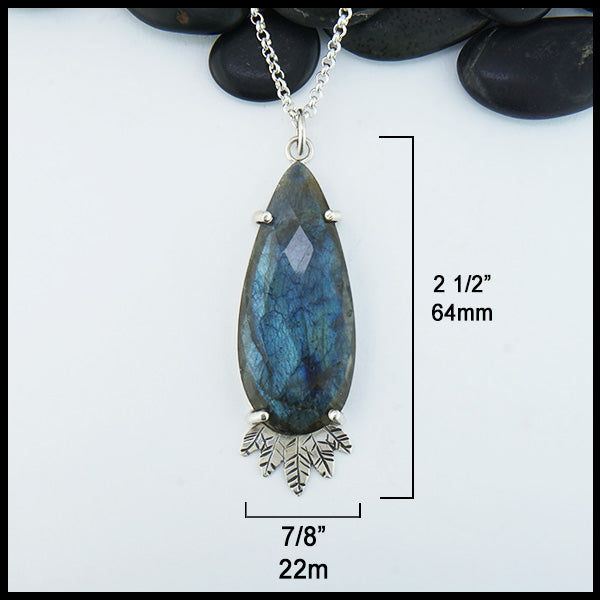 Rose cut labradorite pendant in sterling silver