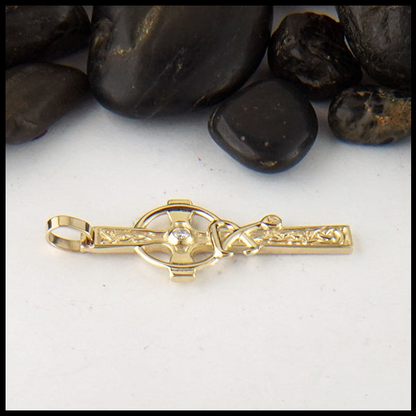 Medical Cross in Gold