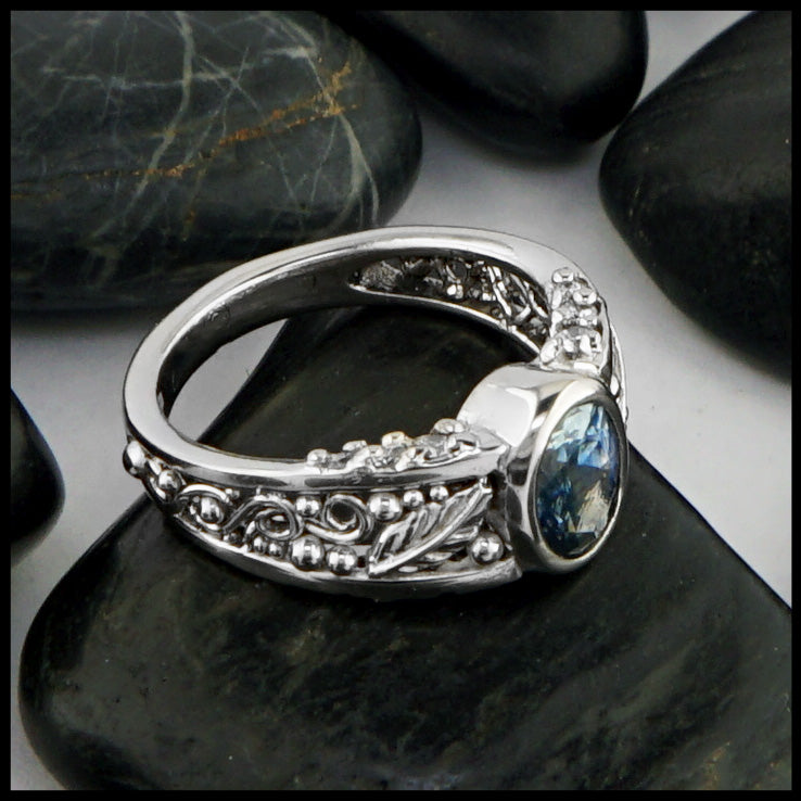 side profile of ring to show details 