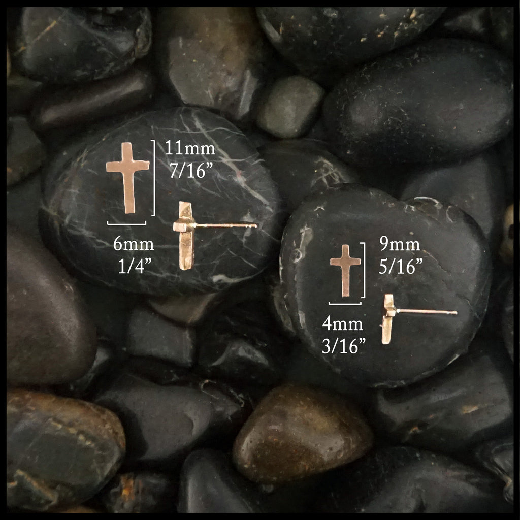 size 11mm 7/26" length and 6mm 1/4" width for large and 9mm 5/16" length and 4mm 3/16" width for small 