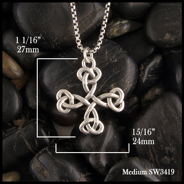 Equal Arm Pendant Medium 27mm x 24mm