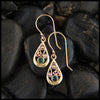 Teardrop triquetra earrings in 14K Gold with Tsavorite